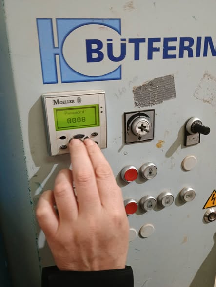 Industrial sander control panel during Harvtec fault investigation